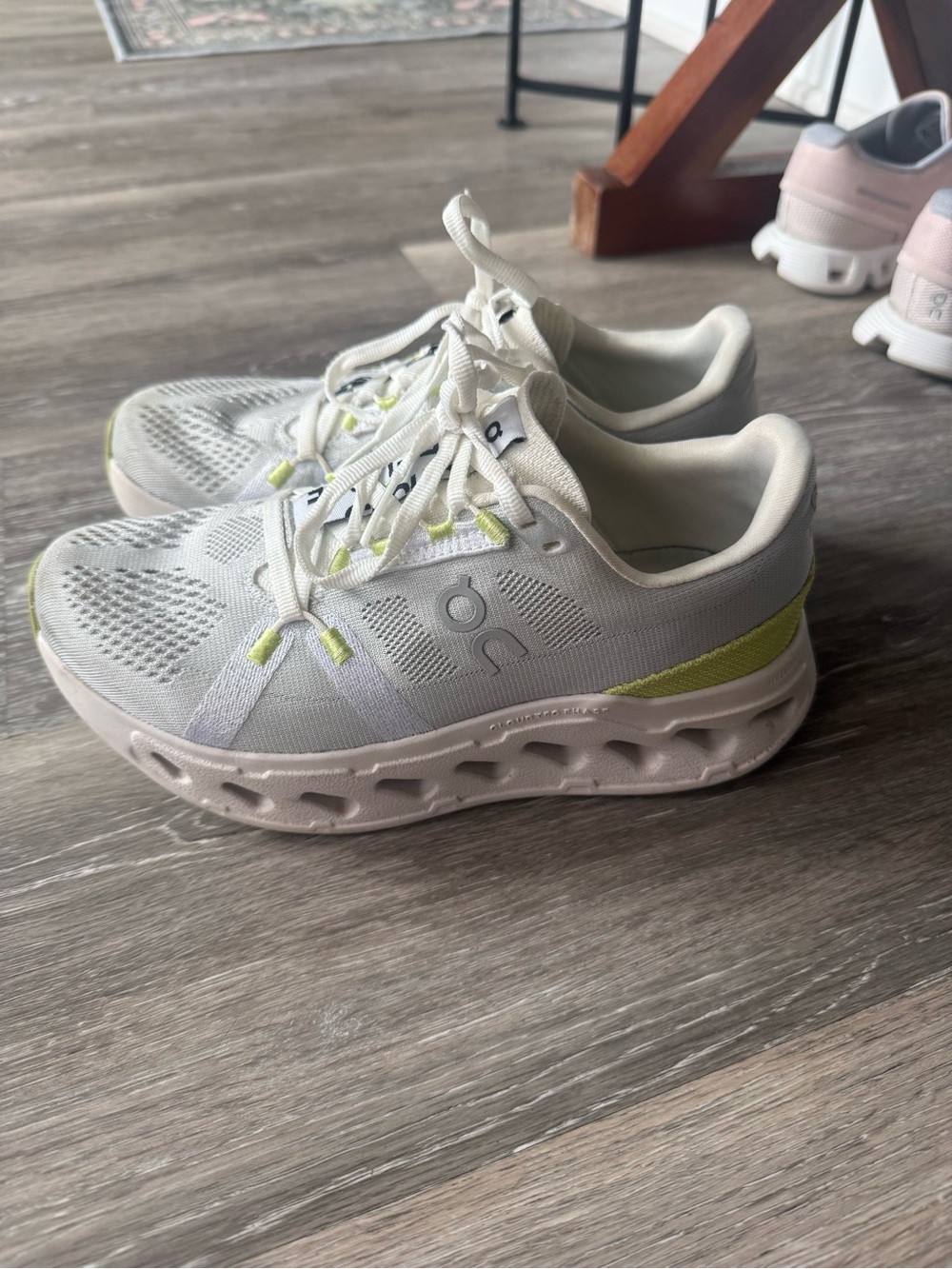 On Cloud eclipse Running Shoes in white/sand with Lime Accents
